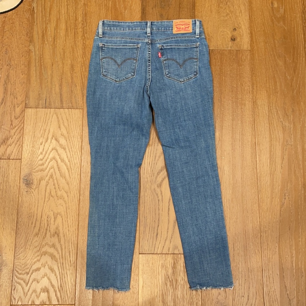 Levi’s 722 Skinny Jeans View 4